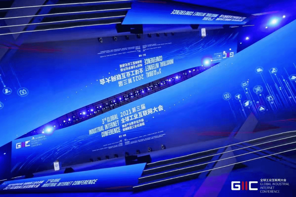 1638941360130547.gif Honeycam 2021-12-06 20-05-34.gif